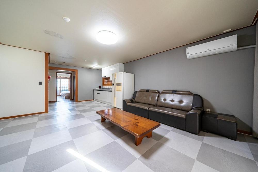 Oceanview Resortel Boryeong Exterior foto