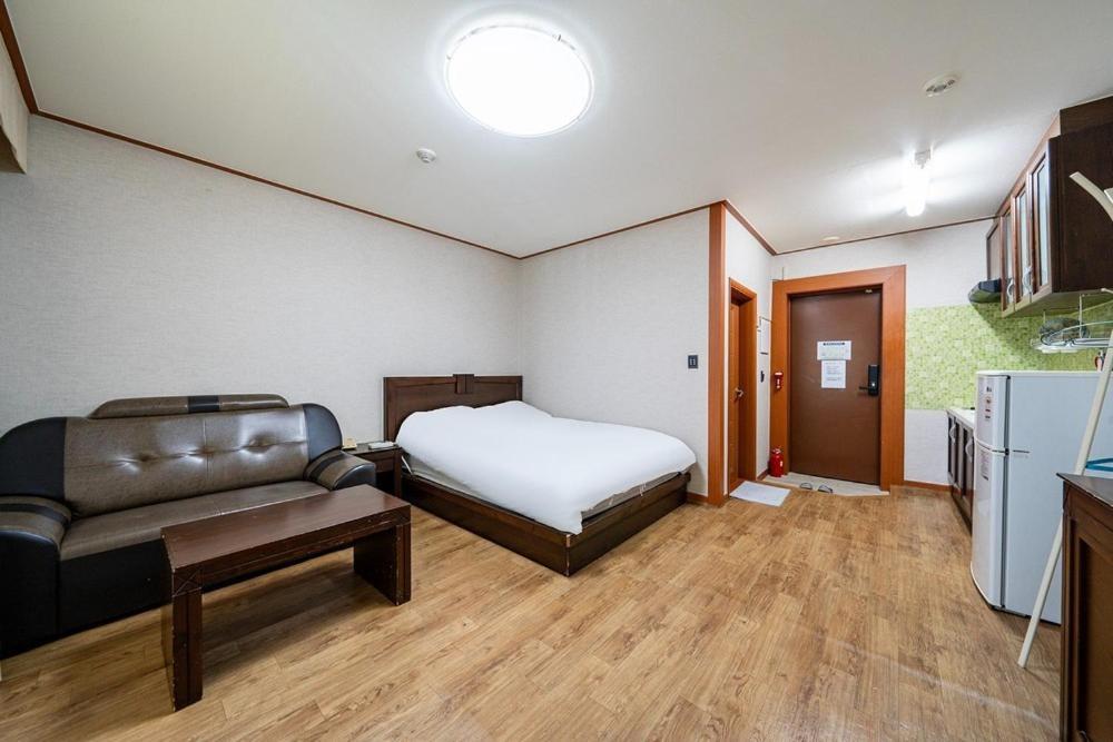 Oceanview Resortel Boryeong Exterior foto