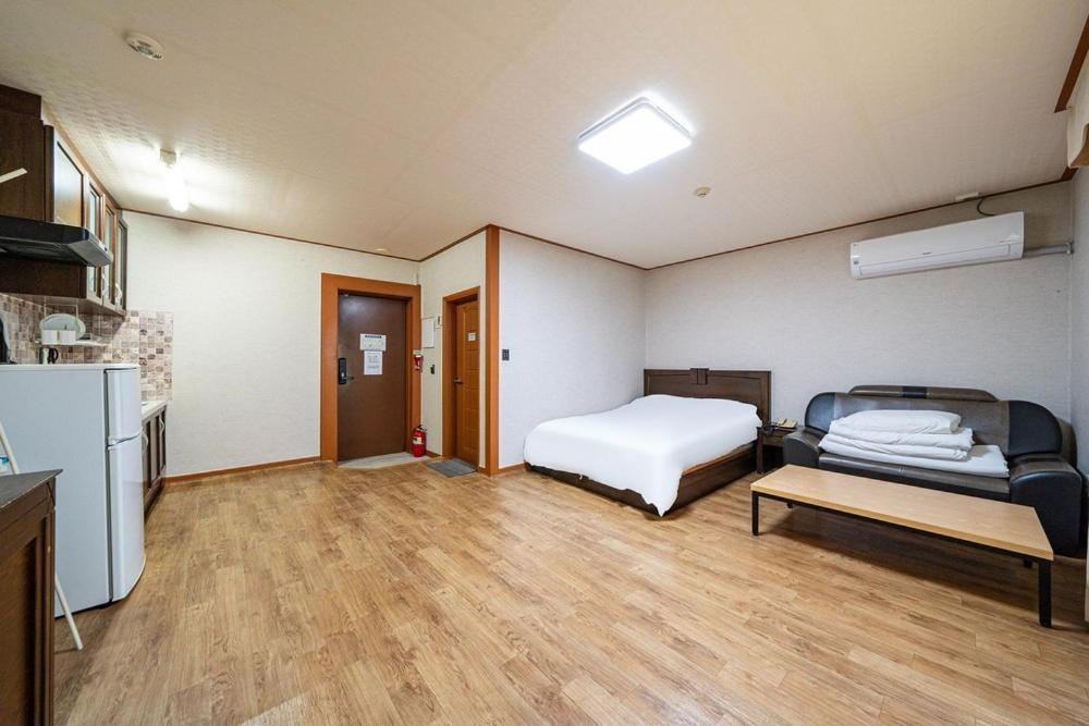 Oceanview Resortel Boryeong Exterior foto
